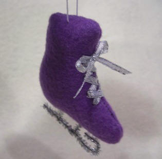 Skate Christmas ornament sewing pattern and instructions